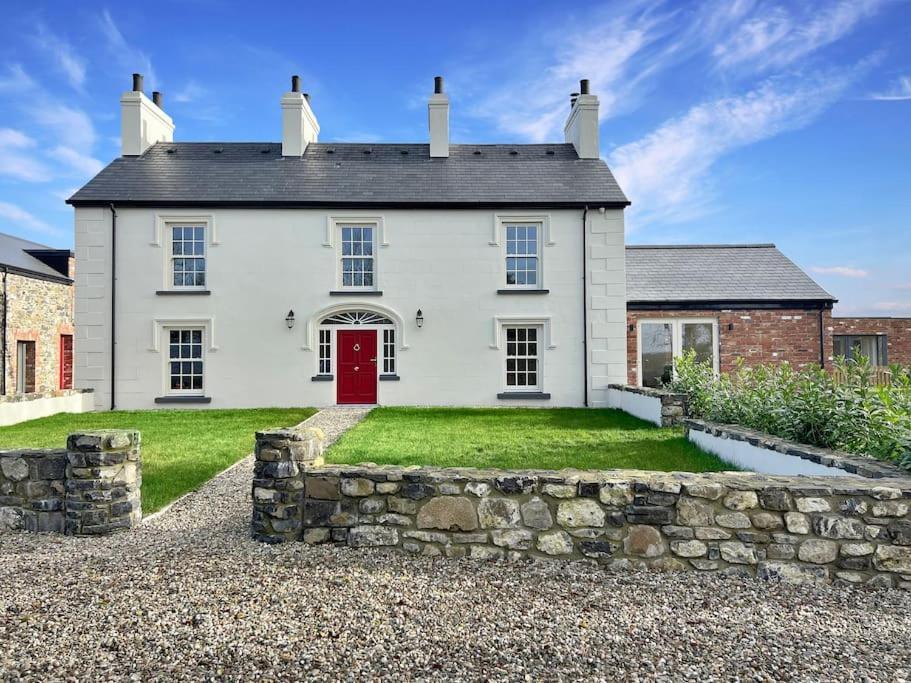 פורטראש The Farmhouse At Corrstown Village מראה חיצוני תמונה